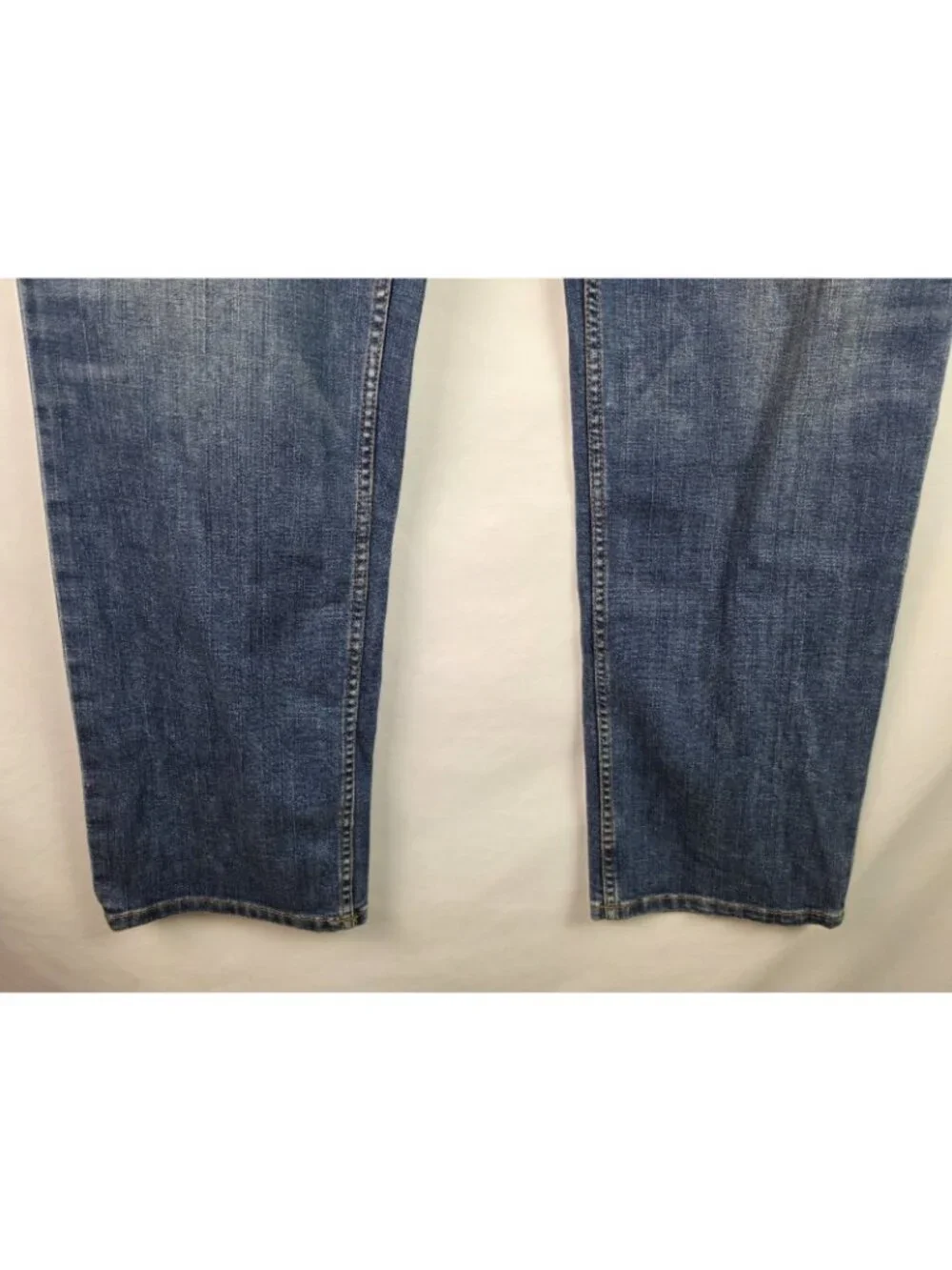 Jos A Bank 1905 Men's Jeans Size 40 x 32 Blue Tailored Fit Denim Jean Pants